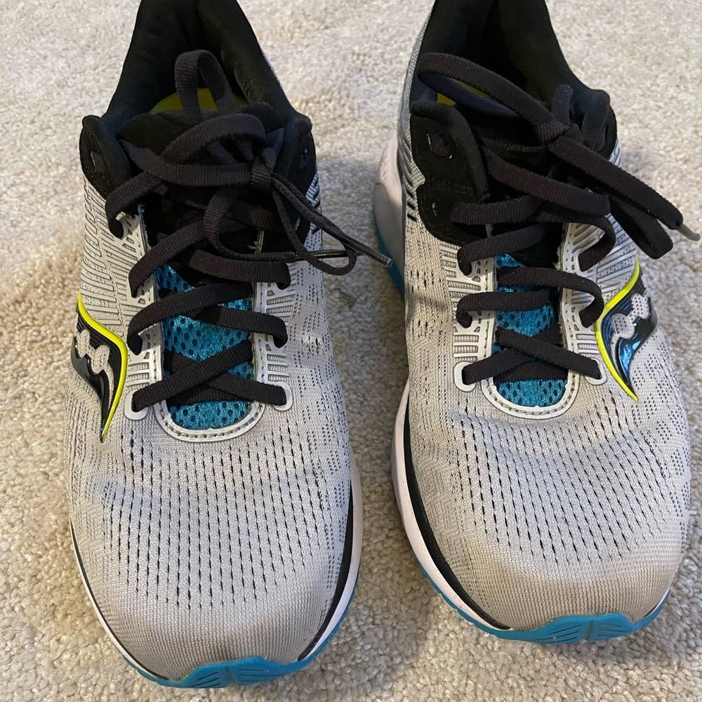 SAUCONY GUIDE 14 MENS size 8
